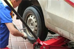 华龙附近拖车24小时服务热线电话